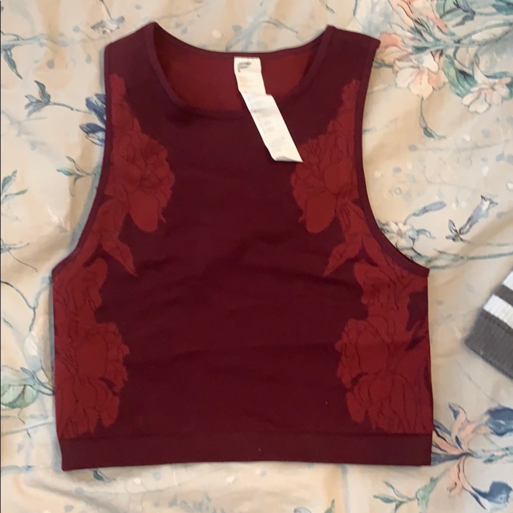 Crop top/sports bra & leggings